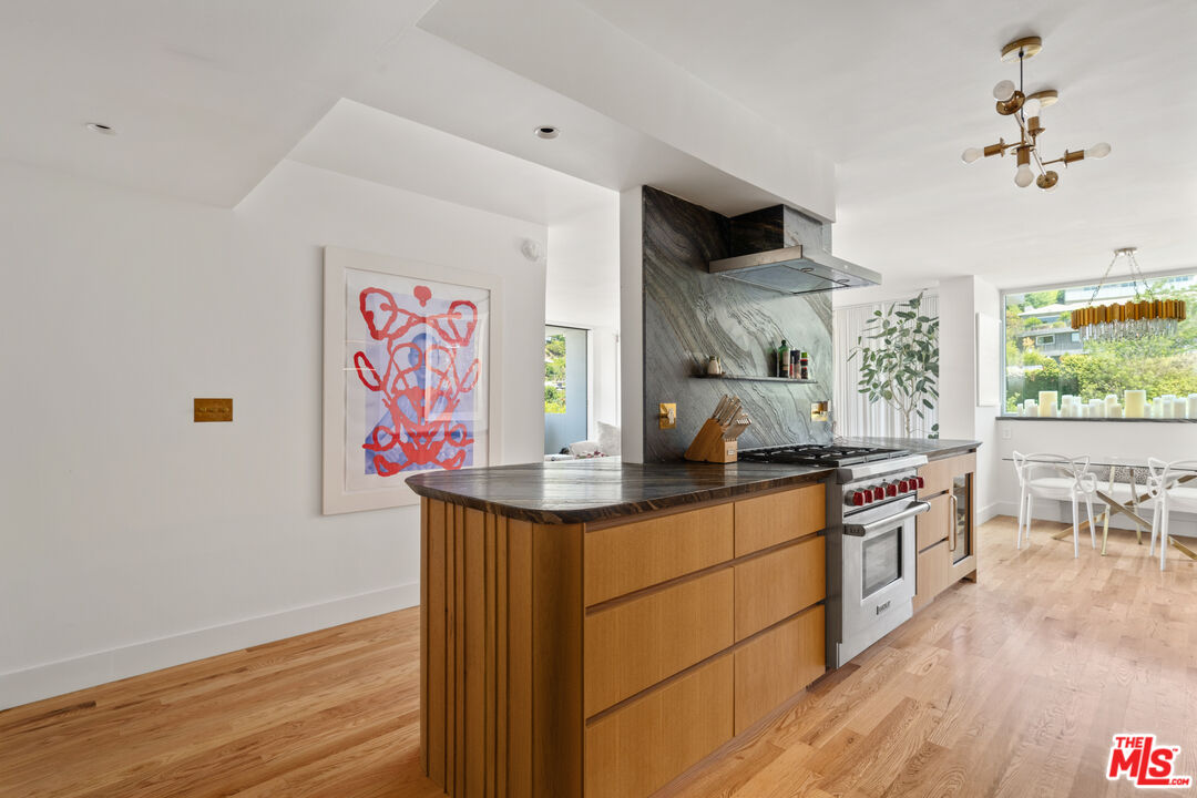 8787 Shoreham Dr Unit: 1001