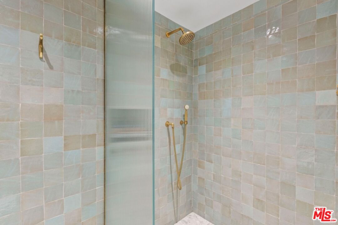 8787 Shoreham Dr Unit: 1001