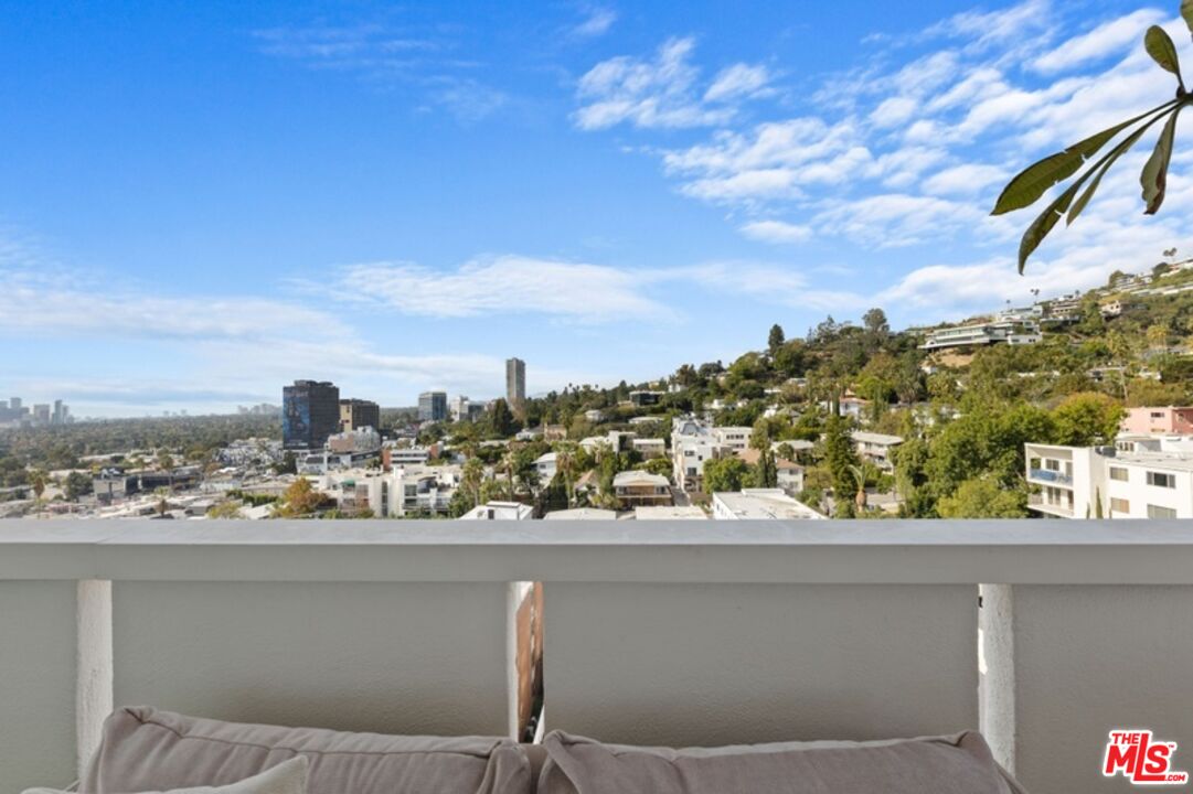 8787 Shoreham Dr Unit: 1001