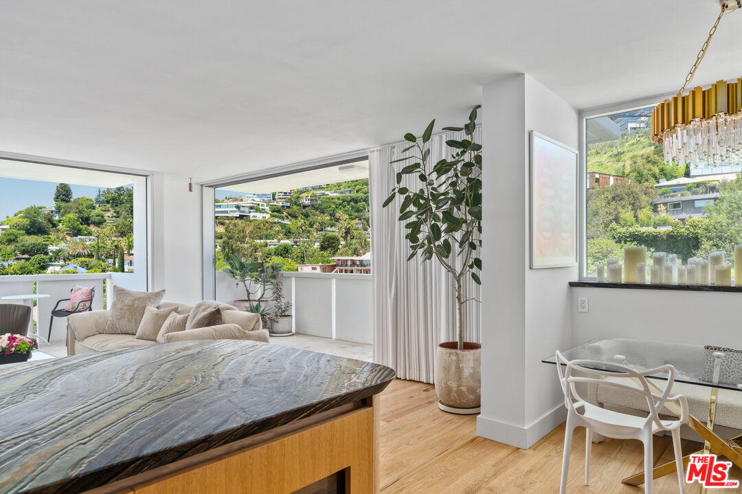 8787 Shoreham Dr Unit: 1001