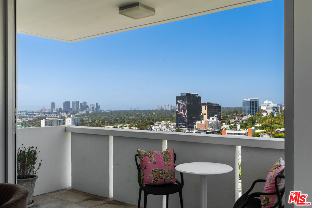 8787 Shoreham Dr Unit: 1001