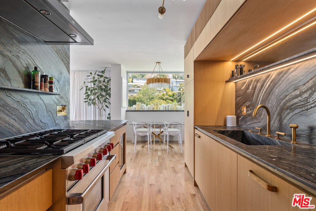 8787 Shoreham Dr Unit: 1001