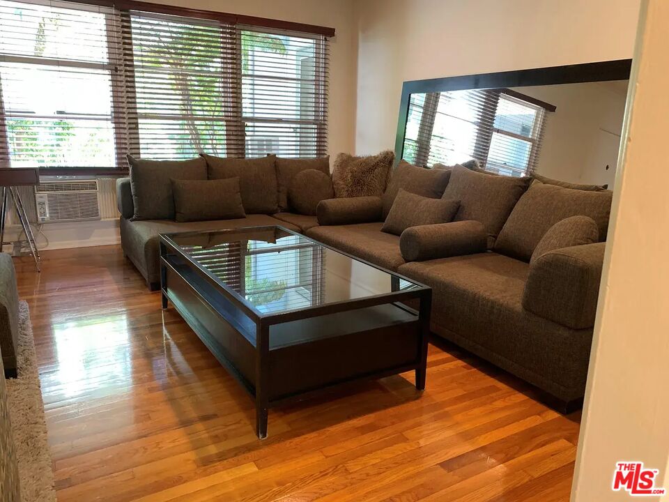 1235 N Crescent Heights Blvd Unit: 2
