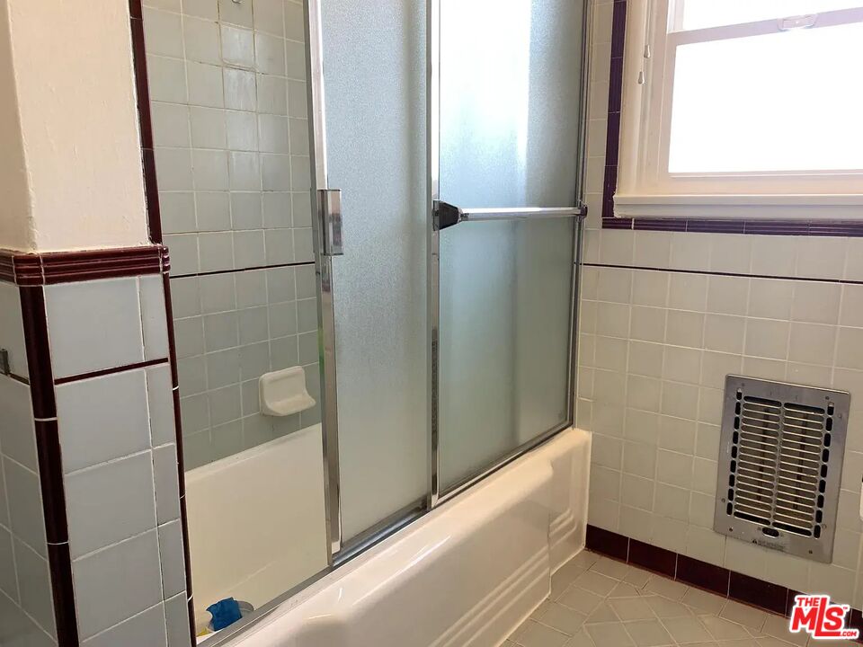 1235 N Crescent Heights Blvd Unit: 2