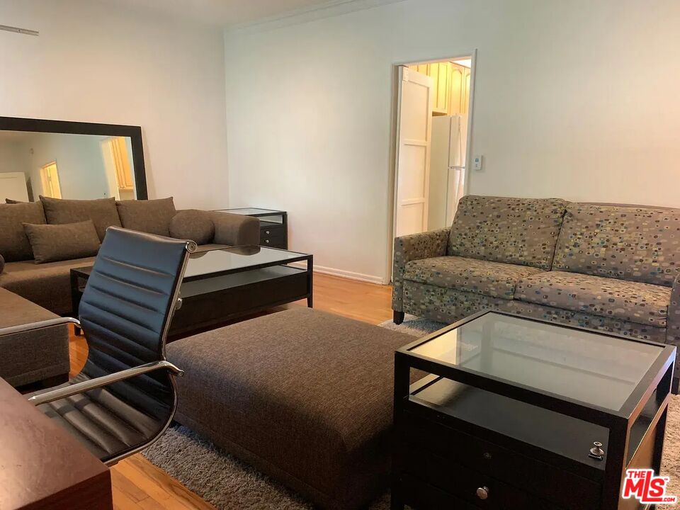 1235 N Crescent Heights Blvd Unit: 2