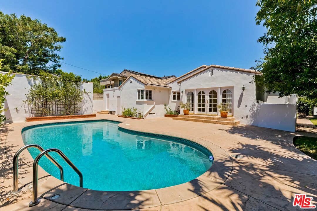 517 N Linden Dr
