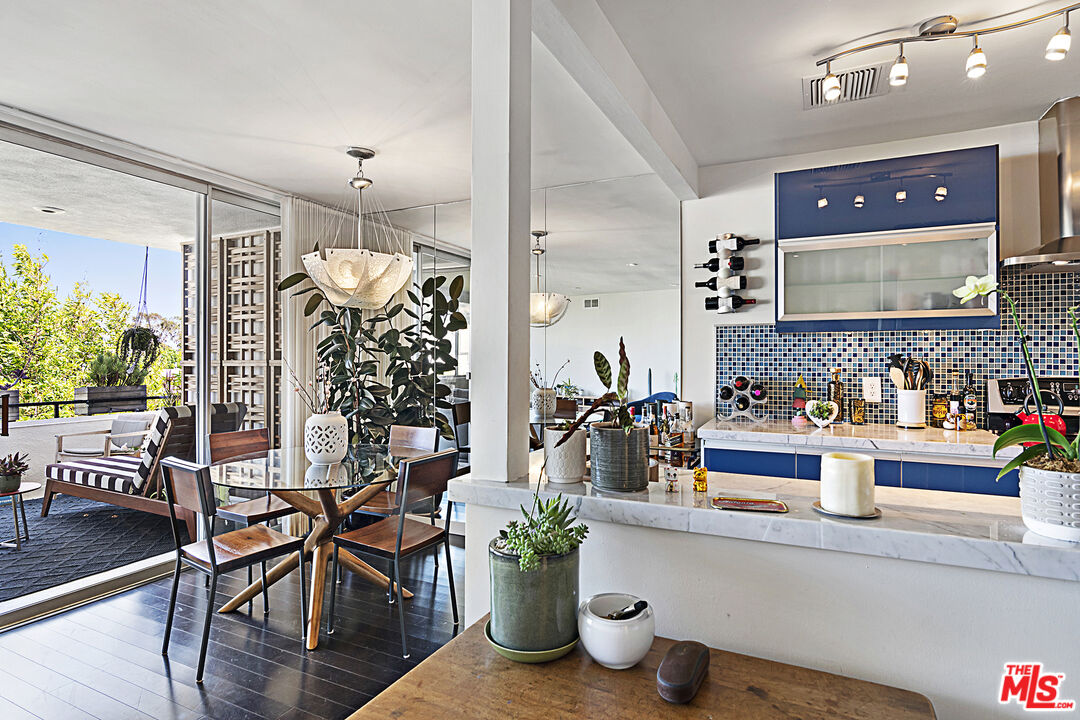 1550 N Laurel Ave Unit: 304