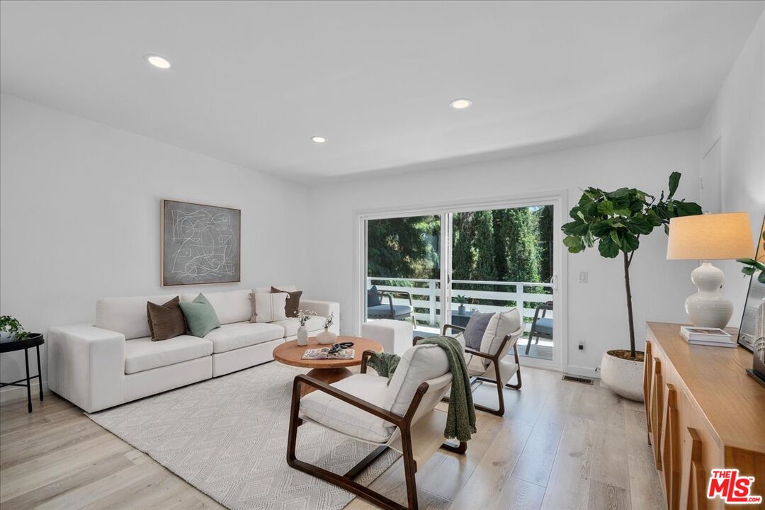4522 Ensenada Dr
