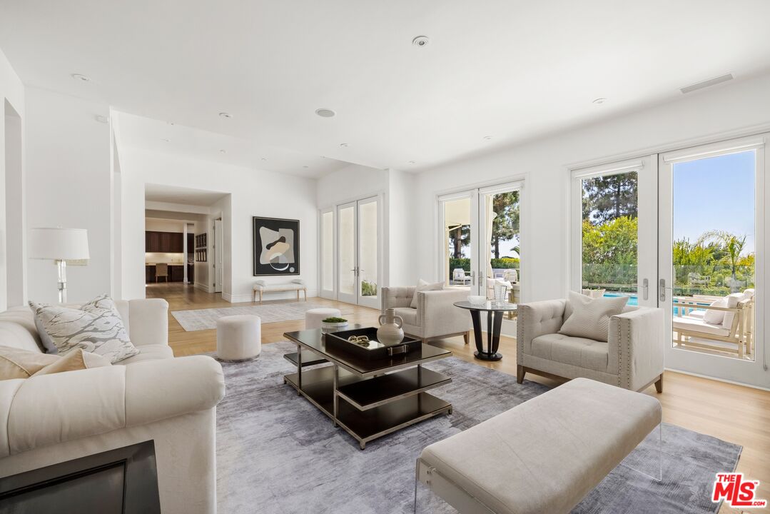1625 Loma Vista DR
