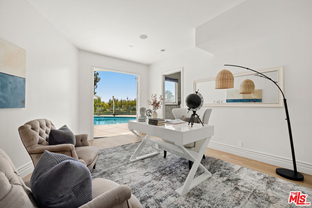 1625 Loma Vista DR