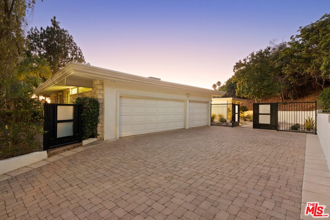 1625 Loma Vista DR