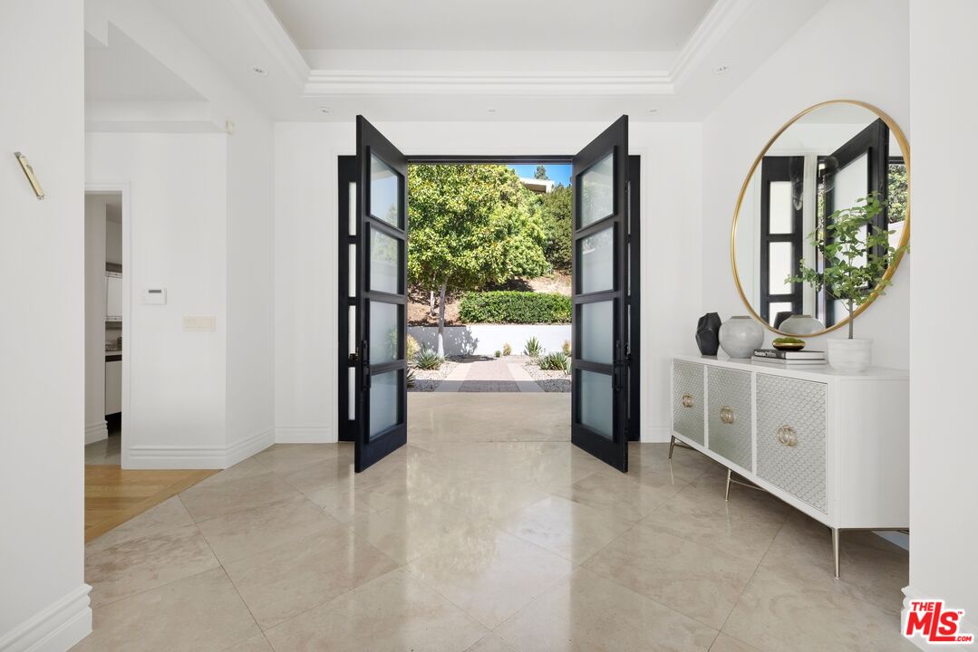 1625 Loma Vista DR