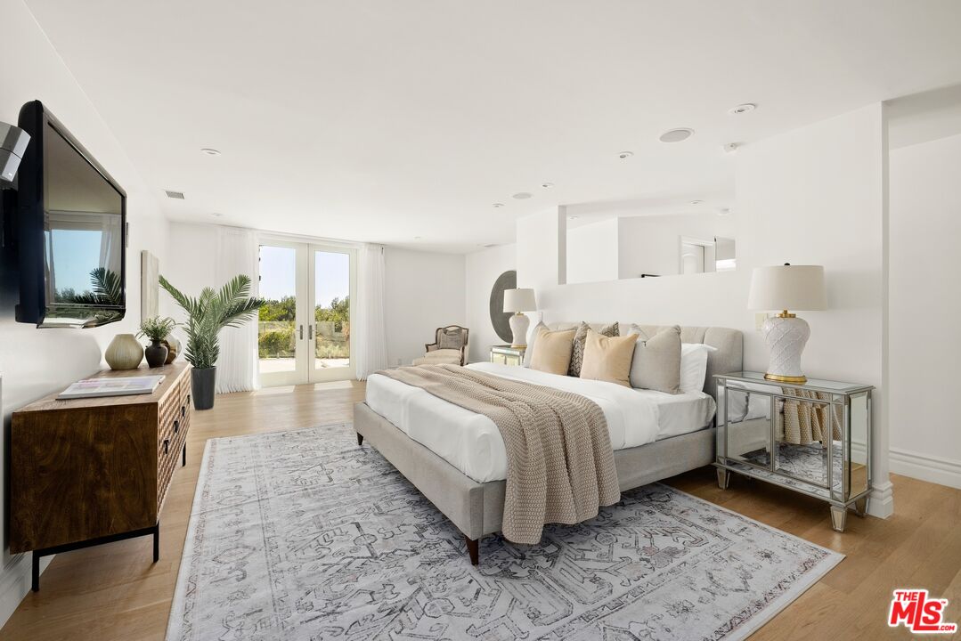 1625 Loma Vista DR
