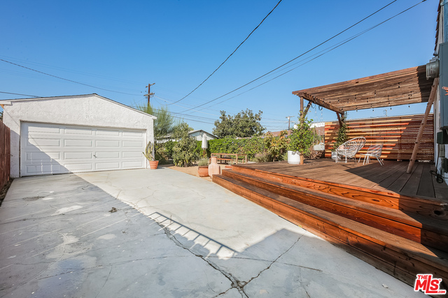 1925 Carmona Ave