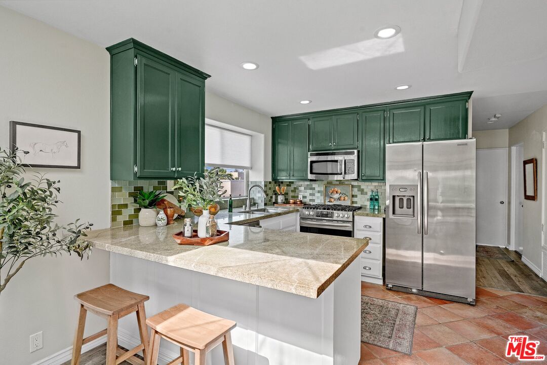 506 Boccaccio Ave