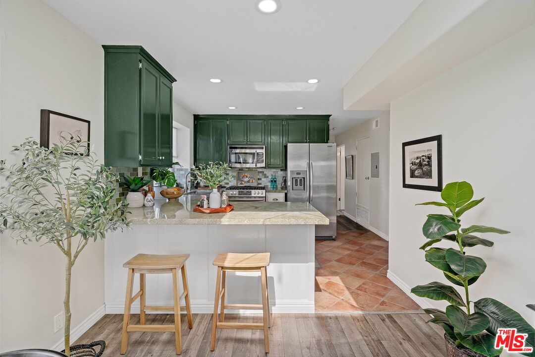 506 Boccaccio Ave