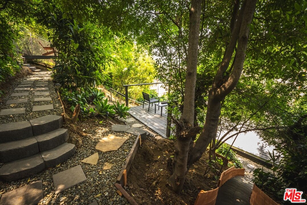 3916 Ramboz Dr