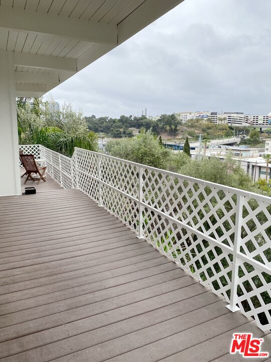 3352 Oak Glen Dr