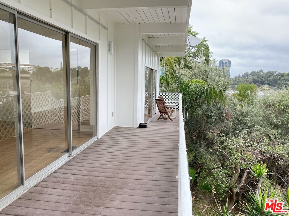3352 Oak Glen Dr