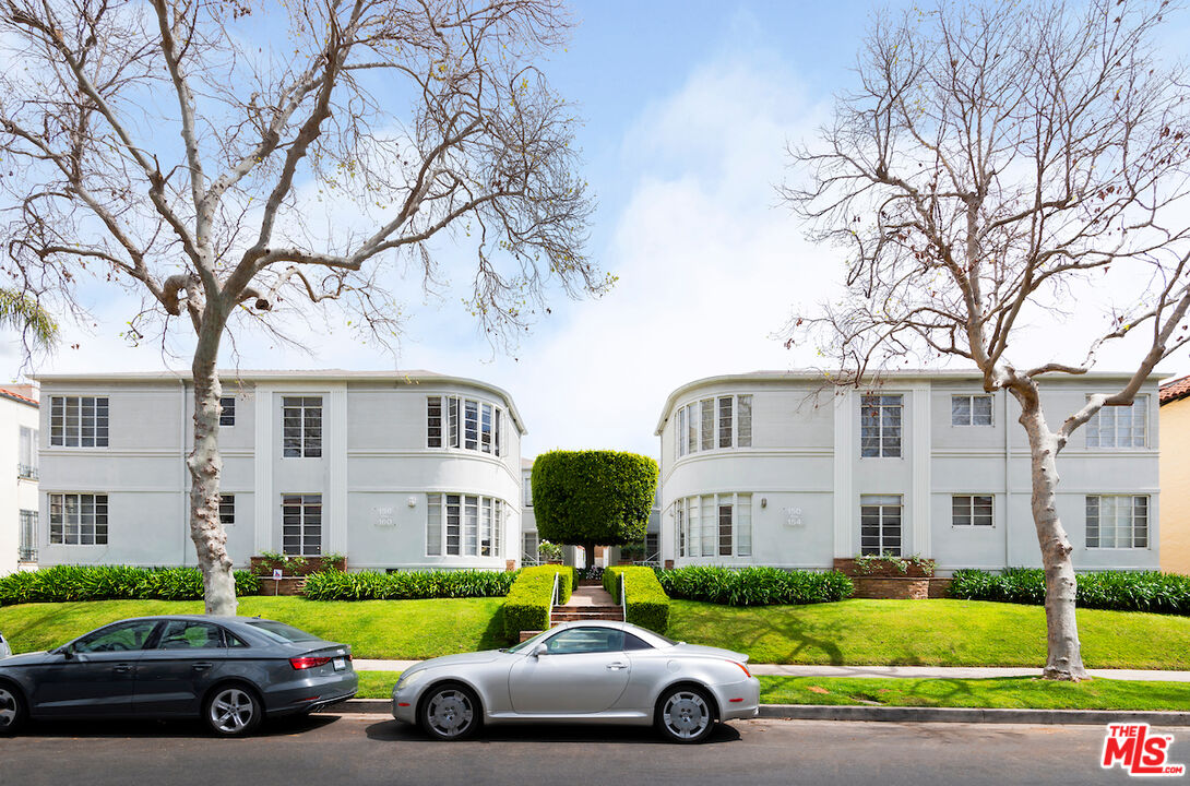 156 N Sycamore Ave Unit: 1