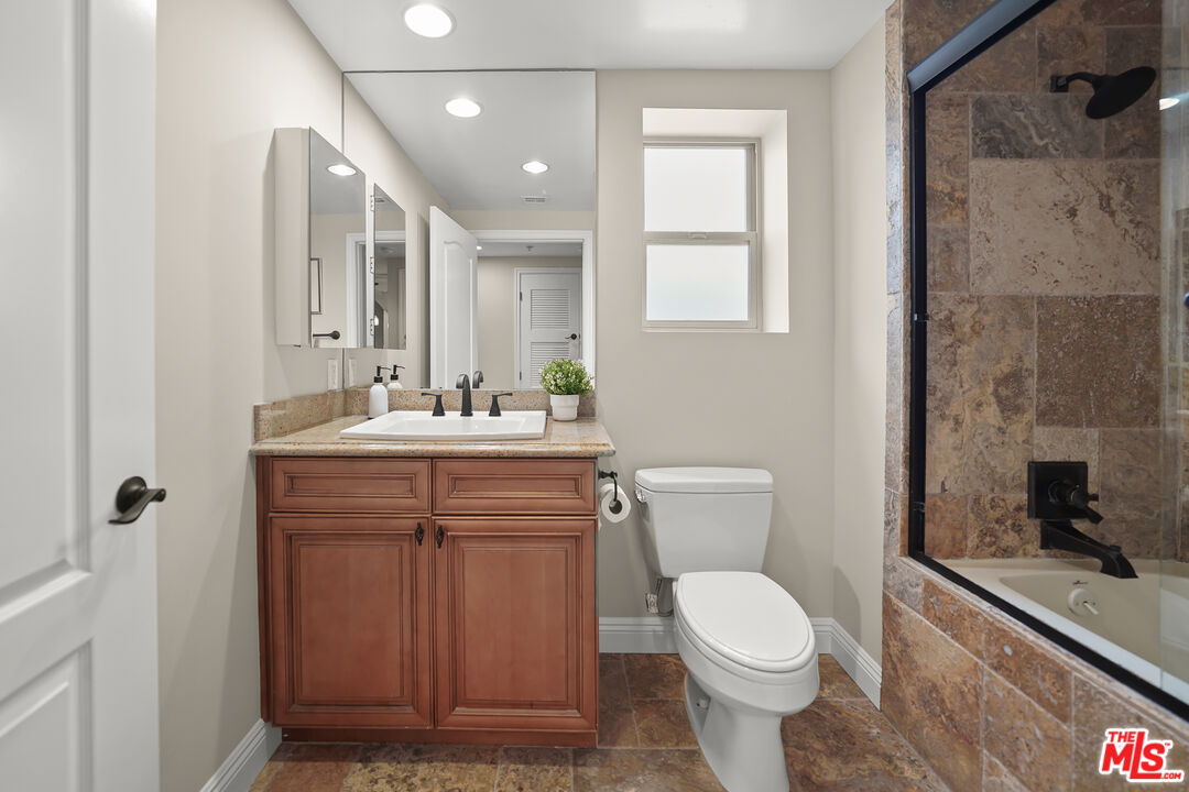 1845 Federal Ave Unit: 205
