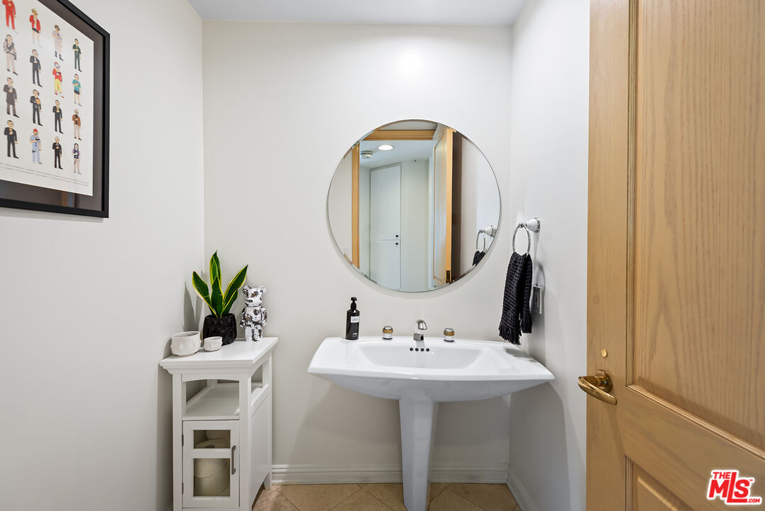 10490 Wilshire Blvd Unit: 802