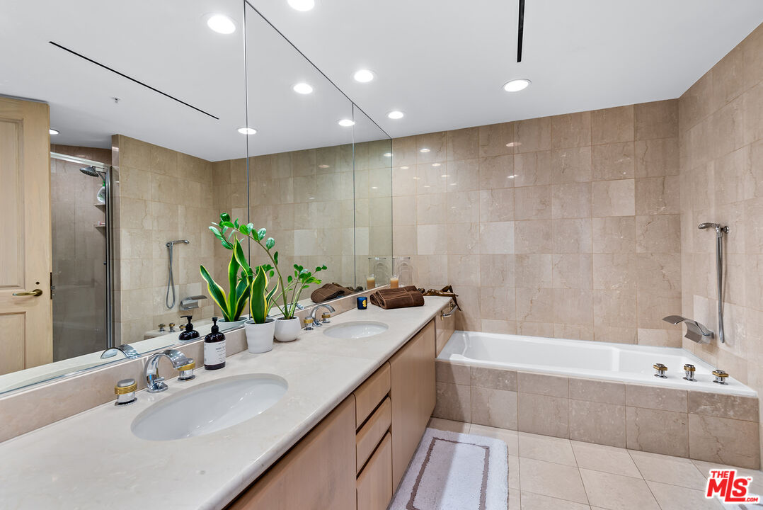10490 Wilshire Blvd Unit: 802