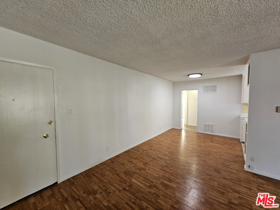 928 N Ogden Dr Unit: 1