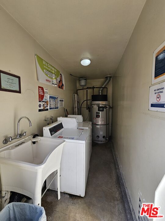 928 N Ogden Dr Unit: 1