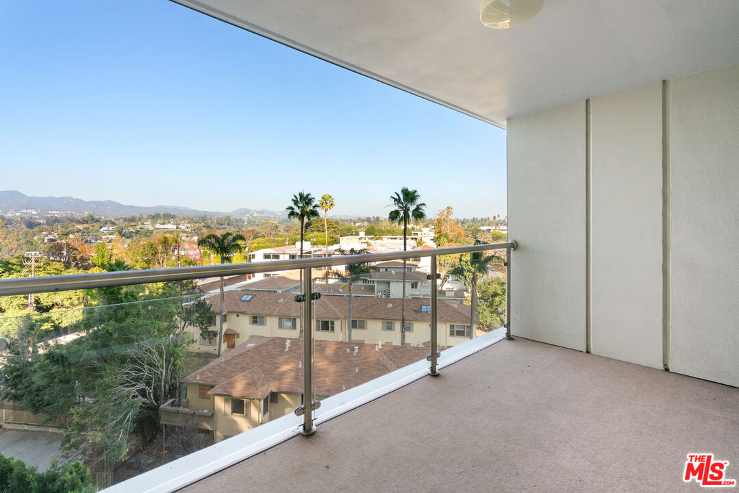 201 Ocean Ave Unit: 810B