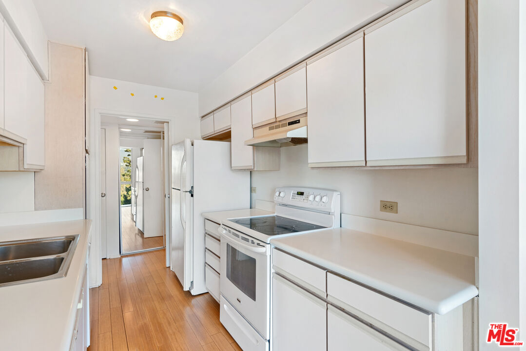 201 Ocean Ave Unit: 810B