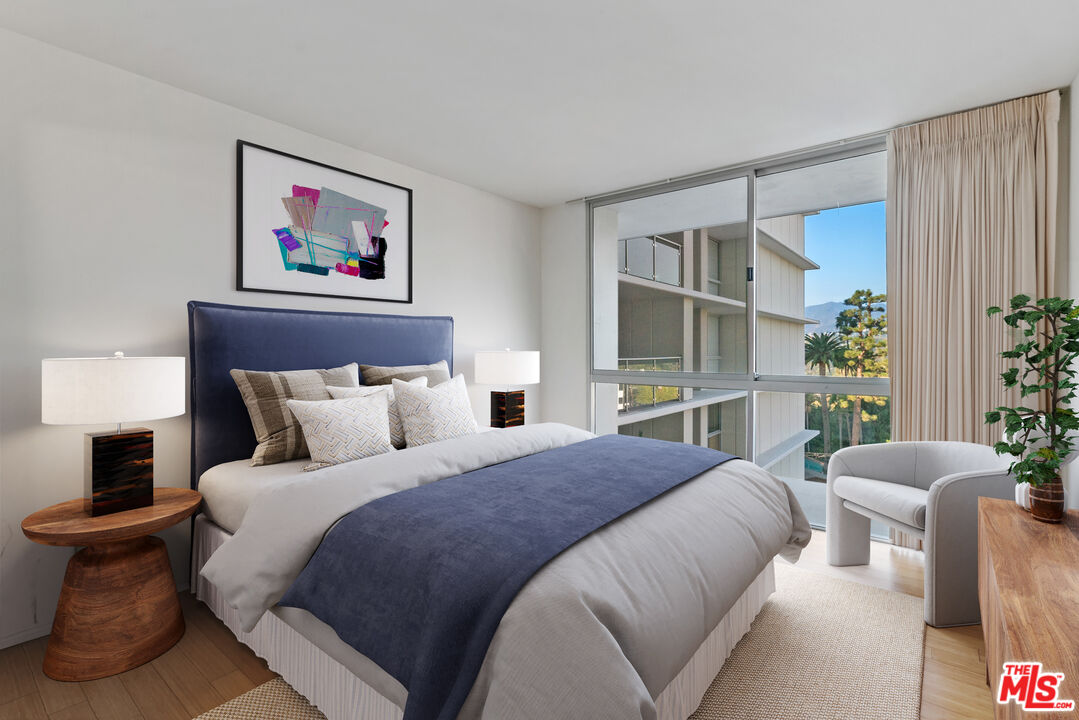 201 Ocean Ave Unit: 810B
