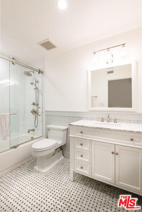 2222 5th St Unit: 302