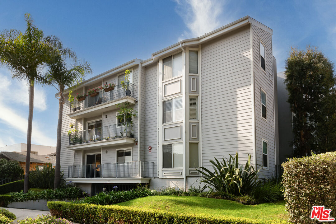 2222 5th St Unit: 302