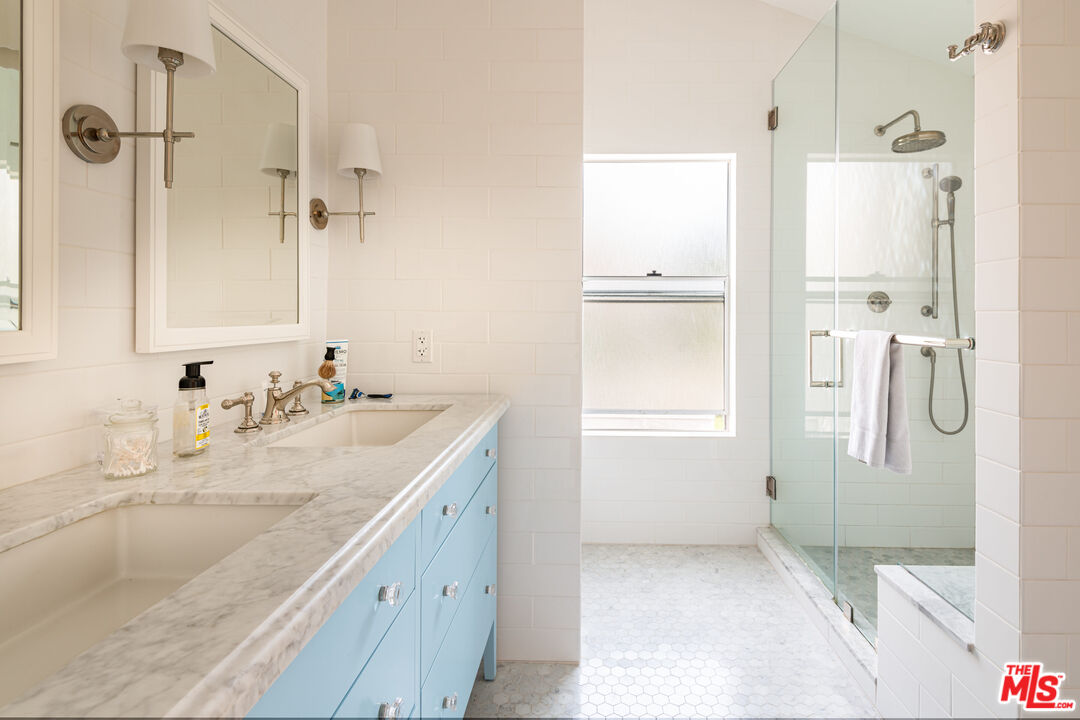 2222 5th St Unit: 302