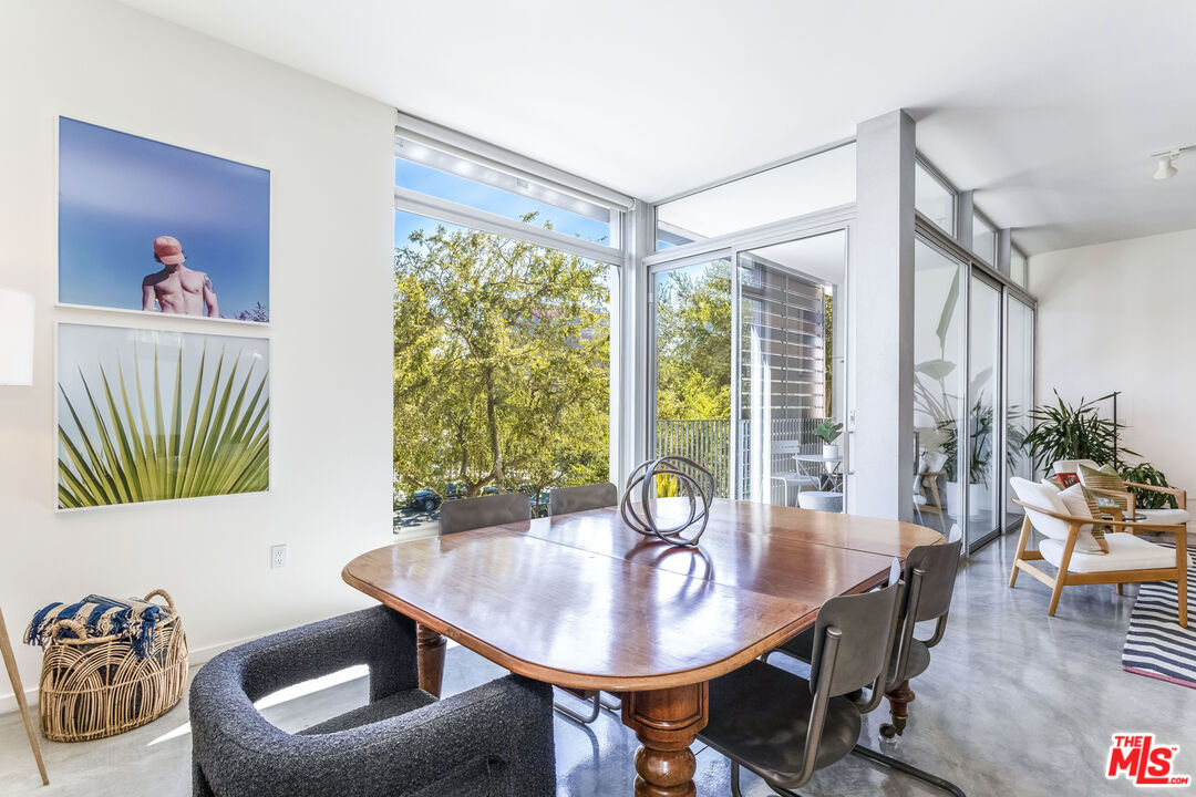 901 Hancock Ave Unit: 206