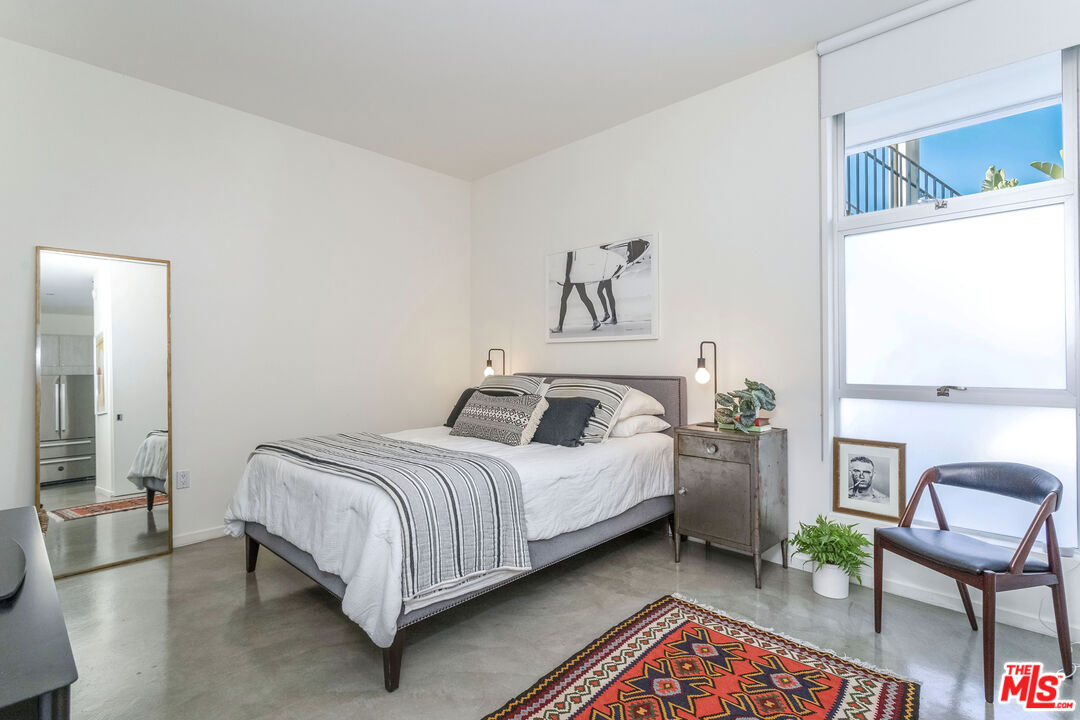 901 Hancock Ave Unit: 206