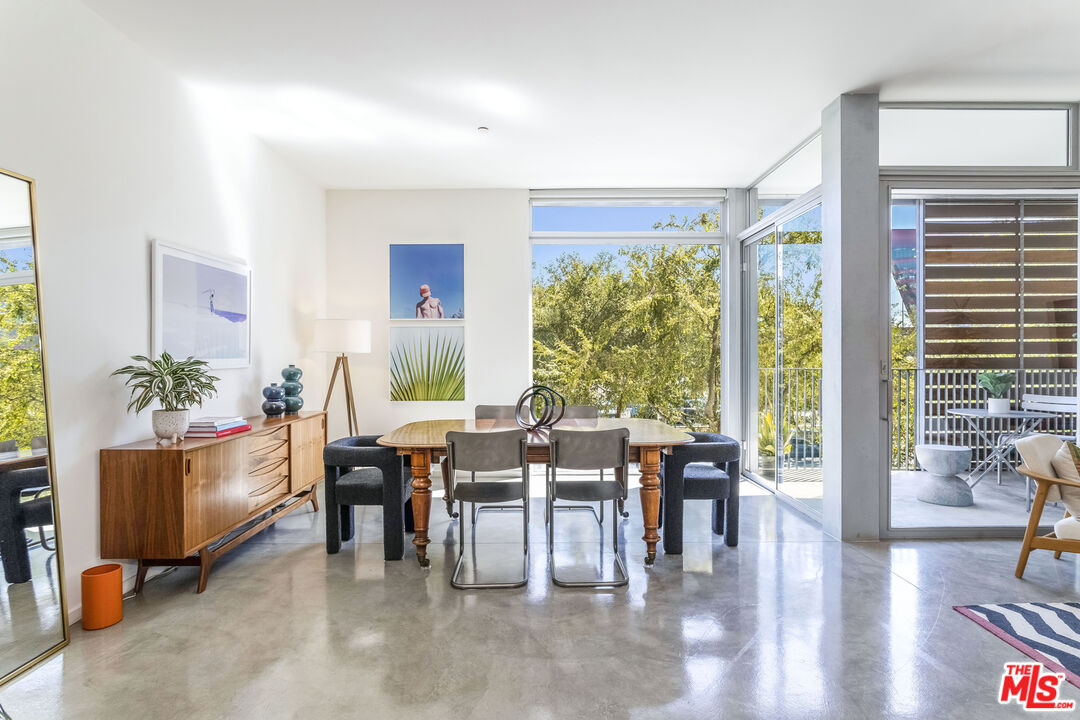 901 Hancock Ave Unit: 206
