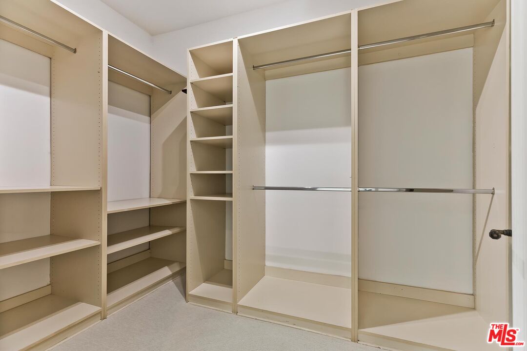 133 S Spalding Dr Unit: 401