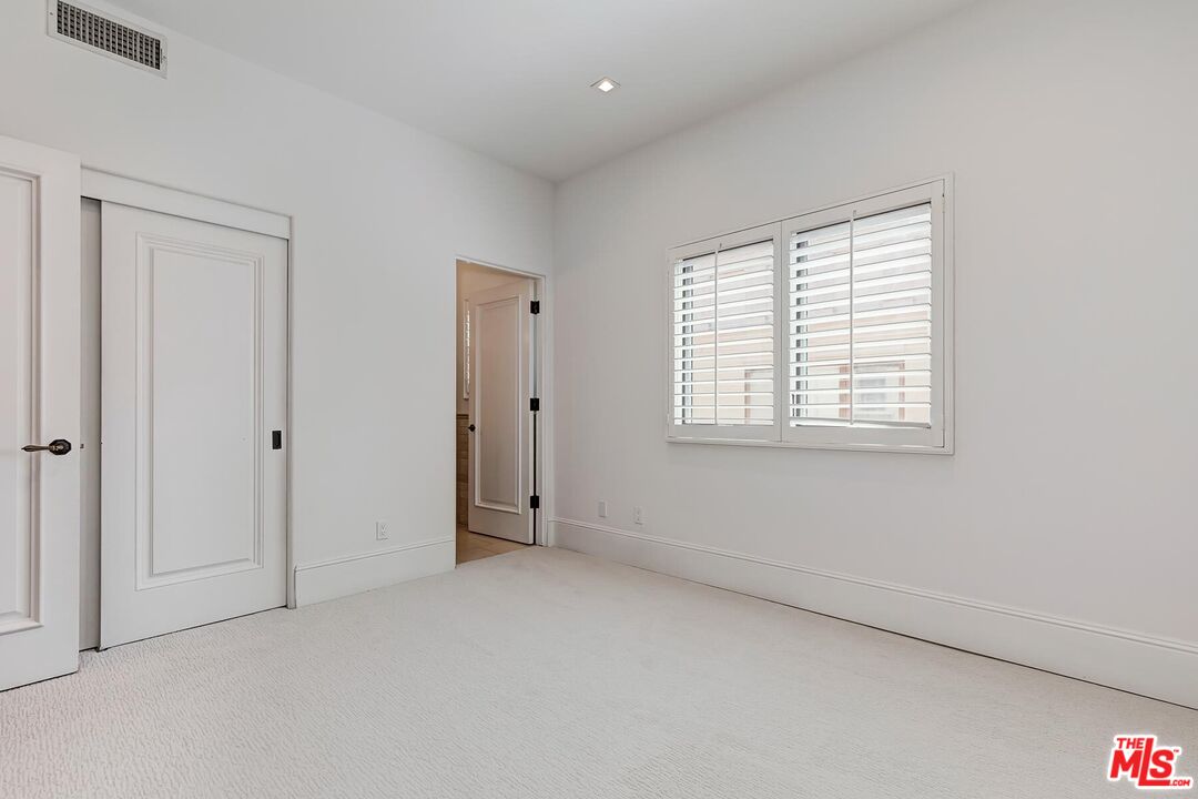 133 S Spalding Dr Unit: 401