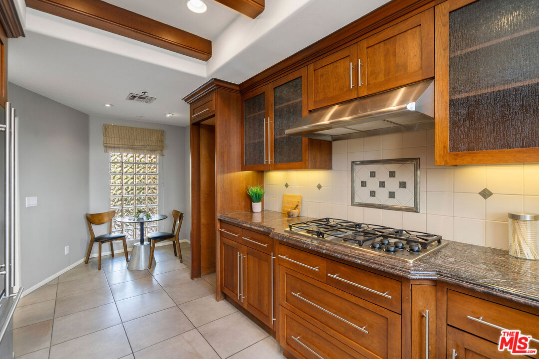 12633 Moorpark St Unit: 307