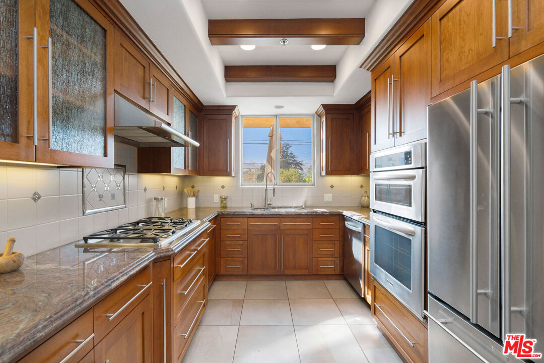 12633 Moorpark St Unit: 307