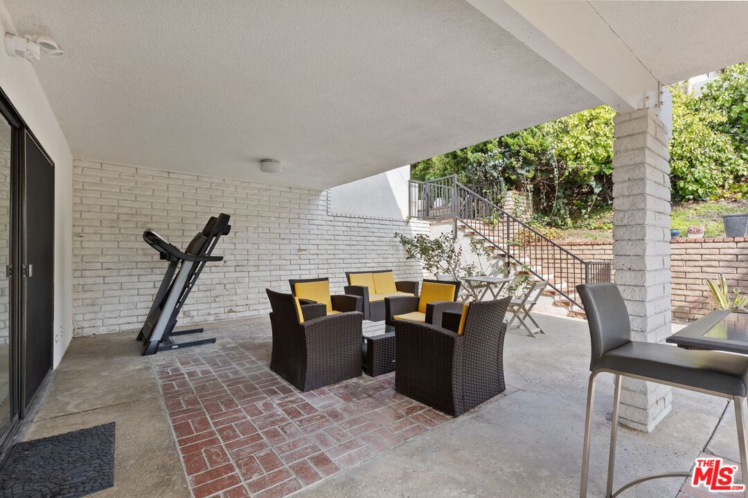 5204 Bedford Ave