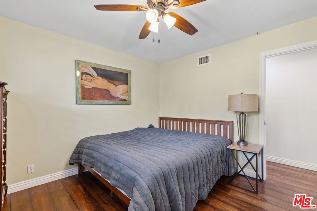 5204 Bedford Ave