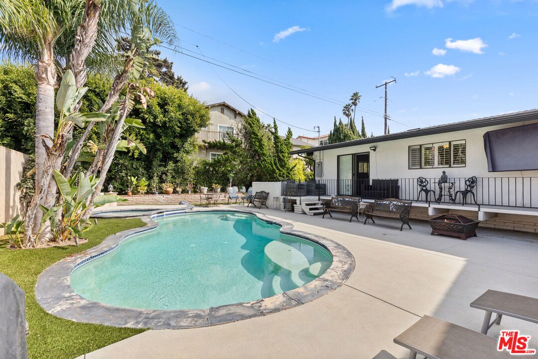 5204 Bedford Ave