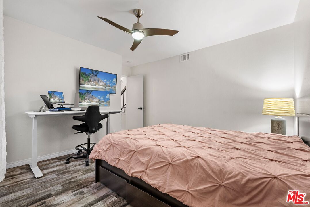 15050 Sherman Way Unit: 140