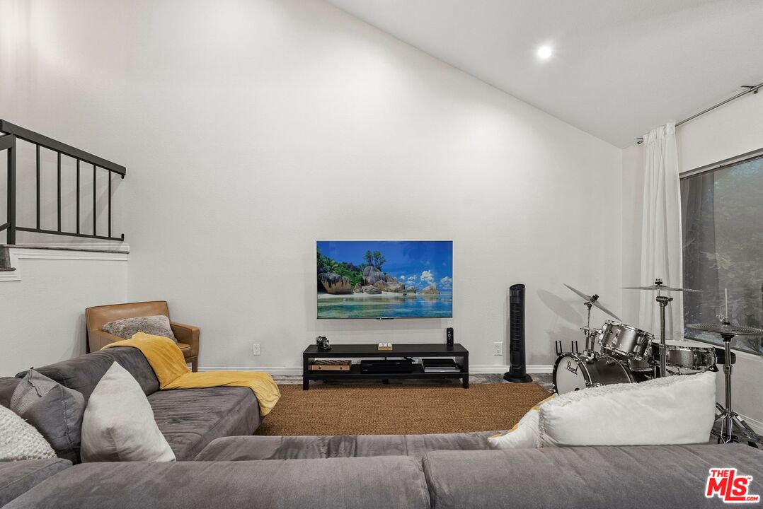 15050 Sherman Way Unit: 140