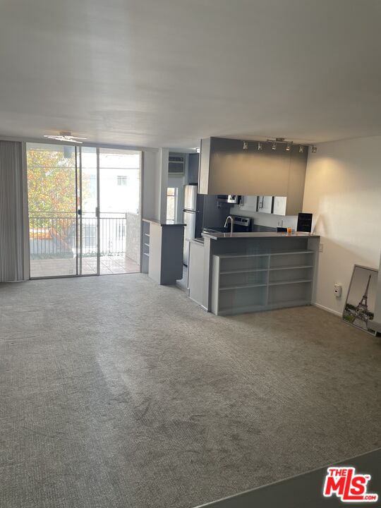 6151 Orange St Unit: 204