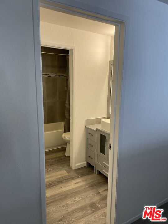 6151 Orange St Unit: 204