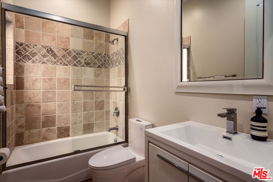 6924 Valmont St Unit: 10